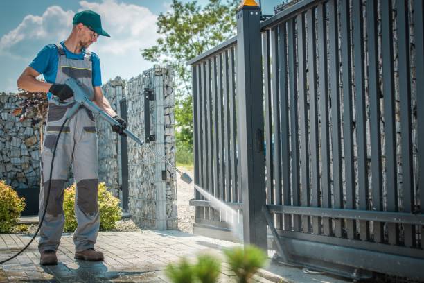 Best Pool Deck Cleaning  in Blasdell, NY